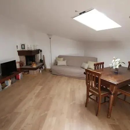 Apartment Accogliente Mansarda Nel Cuore Dell Antica Livorno